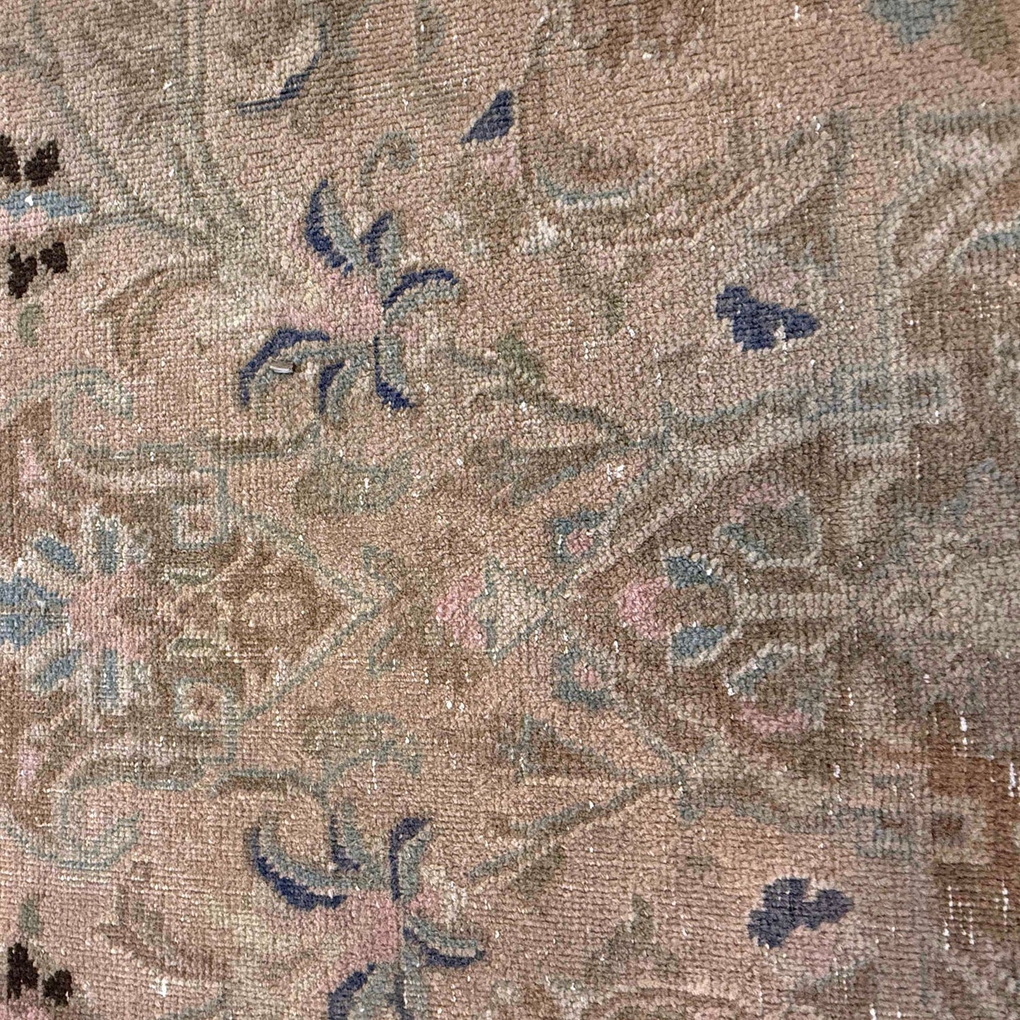 Ivory Kashan Hand-Knotted Persian Rug (KN-633)
